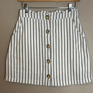 Day to Day Blu Pepper Linen Scalloped Waist Cream/Black Lined Skirt with Pockets